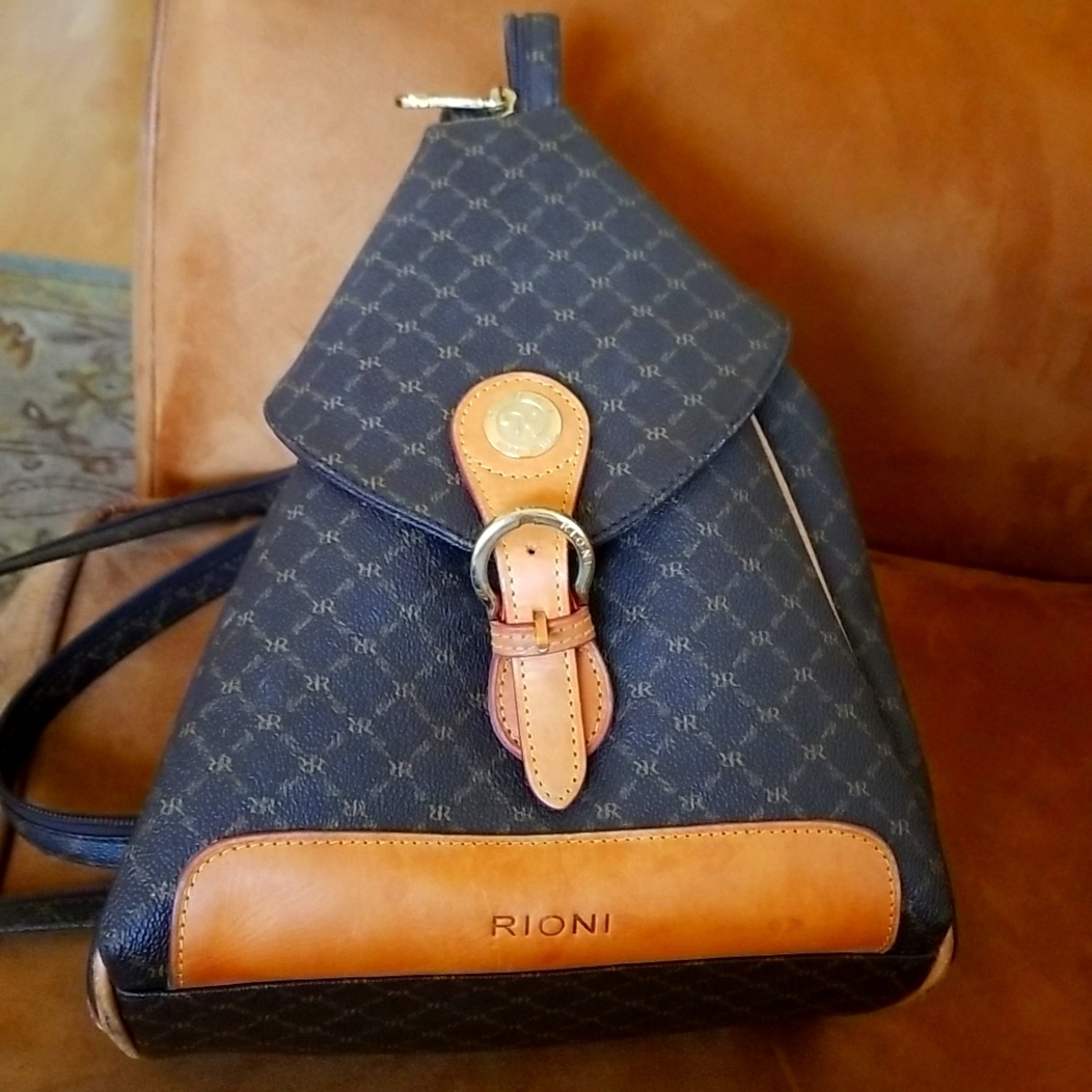Rioni backpack